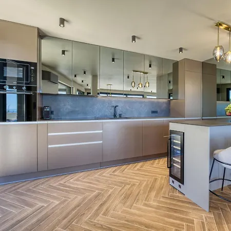 Black Imperium By Interhome