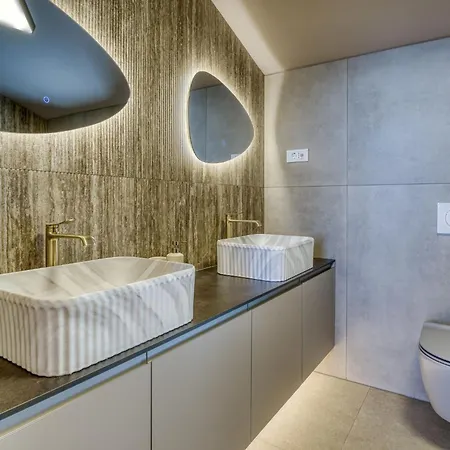 Black Imperium By Interhome Villa *