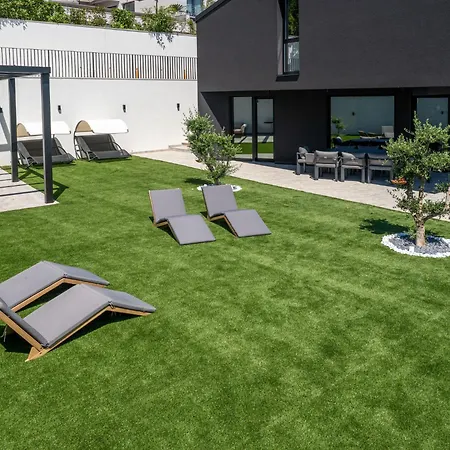 Black Imperium By Interhome Villa Moscenicka Draga