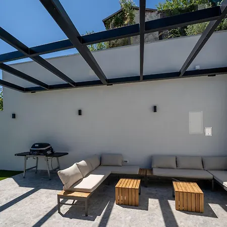Villa Black Imperium By Interhome