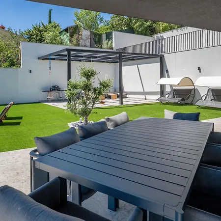 Villa Black Imperium By Interhome